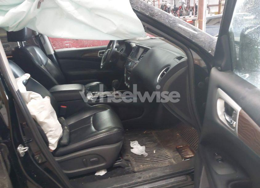 Photo 5 of 2017 Nissan Pathfinder PLATINUM/S/SL/SV (VIN 5N1DR2MMXHC636690)