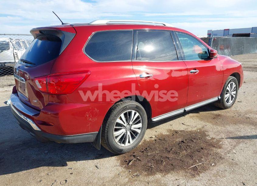 Photo 4 of 2017 Nissan Pathfinder S (VIN 5N1DR2MMXHC650993)