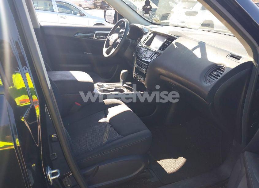 Photo 5 of 2017 Nissan Pathfinder S (VIN 5N1DR2MMXHC663968)