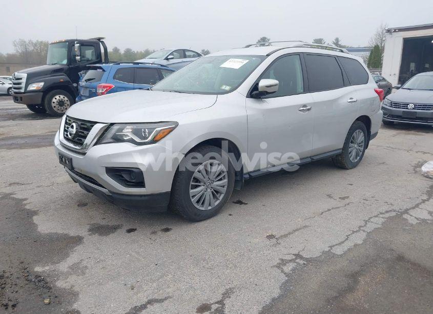 Photo 2 of 2017 Nissan Pathfinder S (VIN 5N1DR2MMXHC677711)