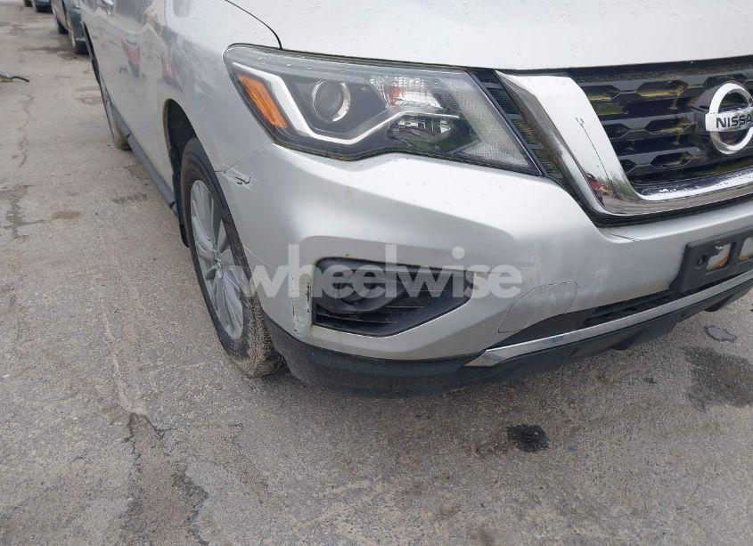 Photo 6 of 2017 Nissan Pathfinder S (VIN 5N1DR2MMXHC677711)