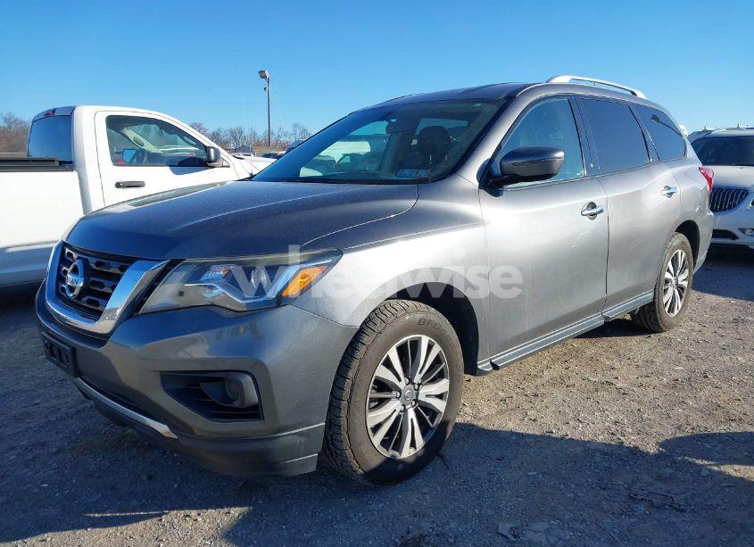 Photo 2 of 2017 Nissan Pathfinder S (VIN 5N1DR2MMXHC906193)