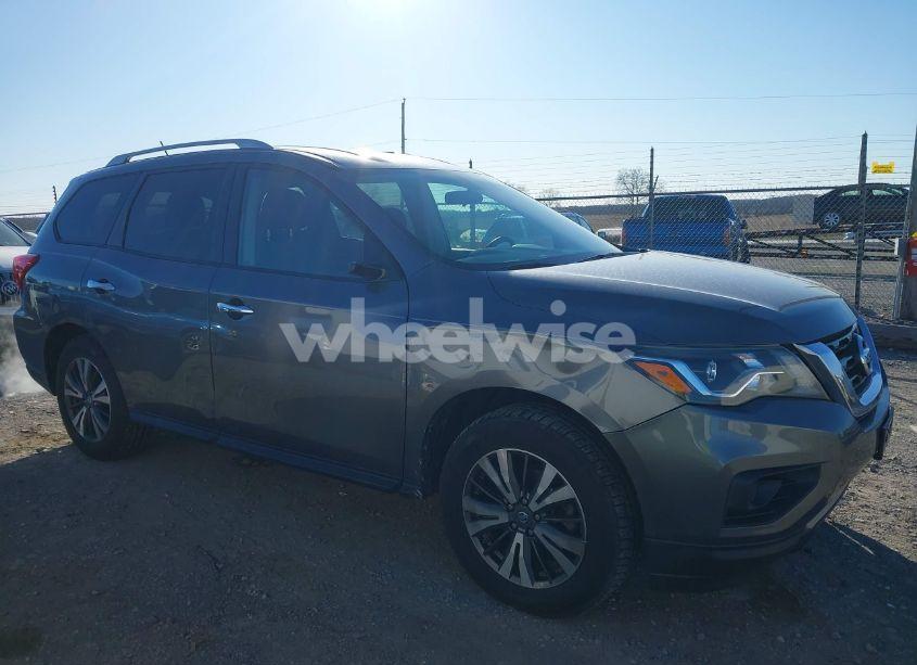 Photo 6 of 2017 Nissan Pathfinder S (VIN 5N1DR2MMXHC906193)