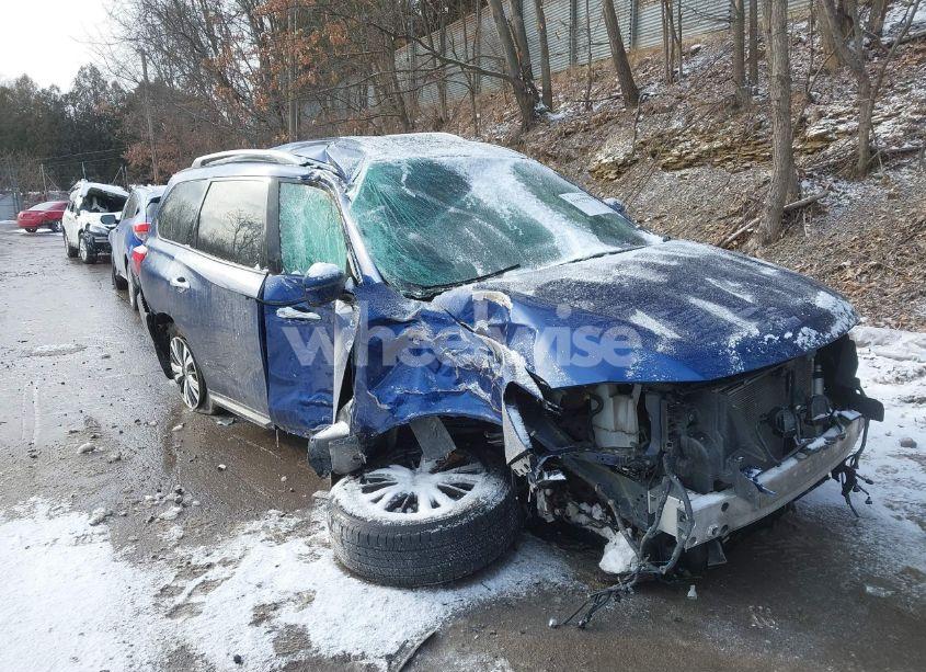 2017 Nissan Pathfinder S (VIN 5N1DR2MMXHC914276) main photo