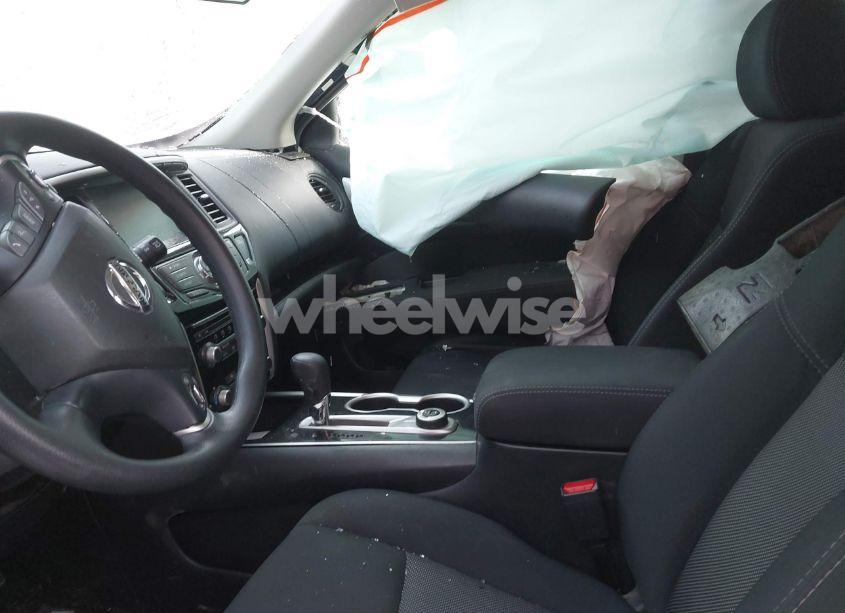 Photo 5 of 2017 Nissan Pathfinder S (VIN 5N1DR2MMXHC914276)