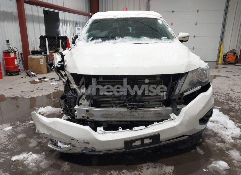Photo 6 of 2018 Nissan Pathfinder SV (VIN 5N1DR2MMXJC604943)