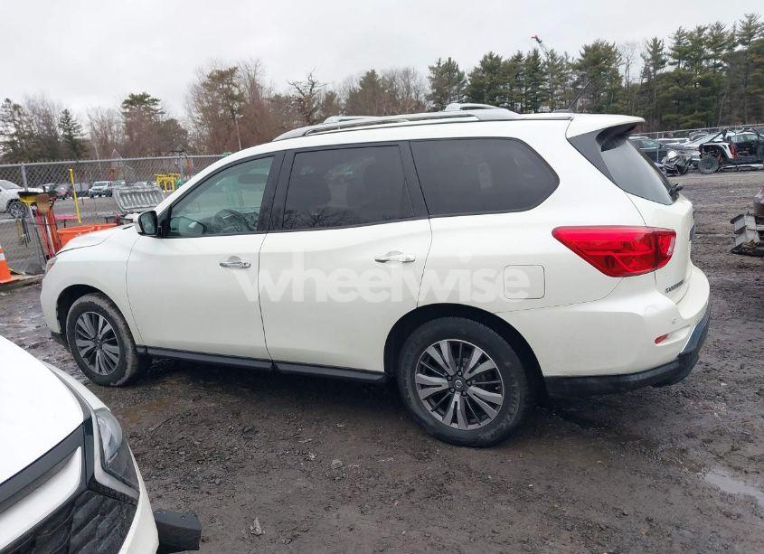 Photo 14 of 2018 Nissan Pathfinder SV (VIN 5N1DR2MMXJC607535)