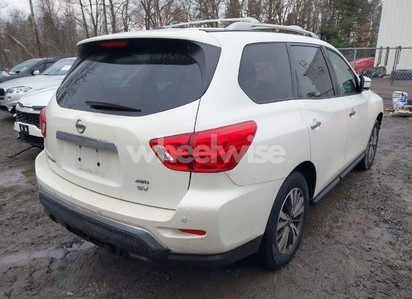 Photo 4 of 2018 Nissan Pathfinder SV (VIN 5N1DR2MMXJC607535)