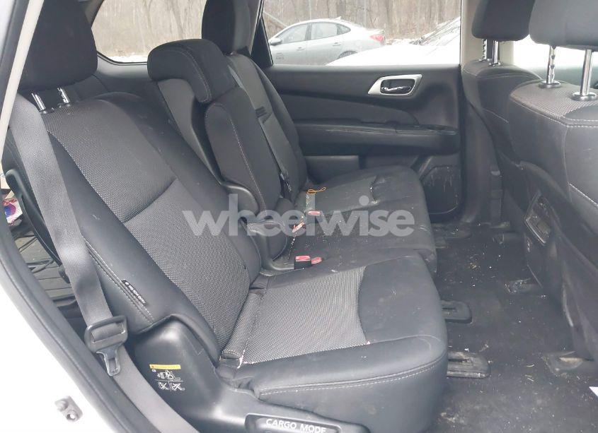 Photo 8 of 2018 Nissan Pathfinder SV (VIN 5N1DR2MMXJC607535)