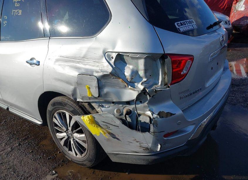 Photo 19 of 2018 Nissan Pathfinder SV (VIN 5N1DR2MMXJC634993)