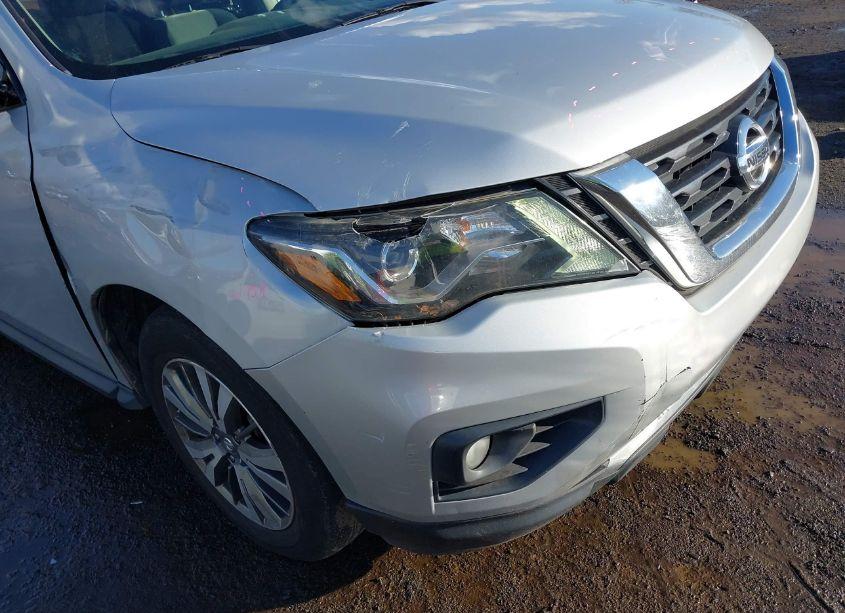 Photo 6 of 2018 Nissan Pathfinder SV (VIN 5N1DR2MMXJC634993)