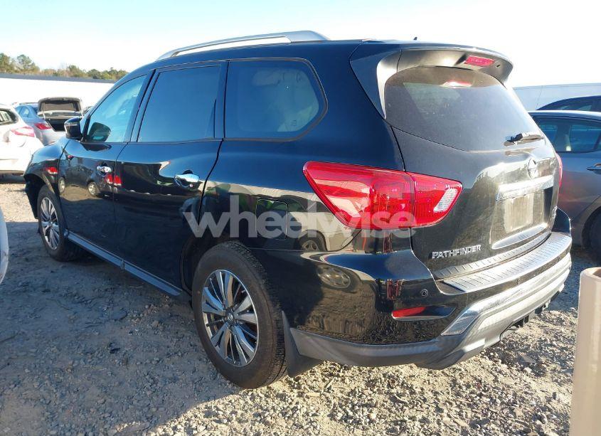 Photo 3 of 2018 Nissan Pathfinder SV (VIN 5N1DR2MMXJC643872)