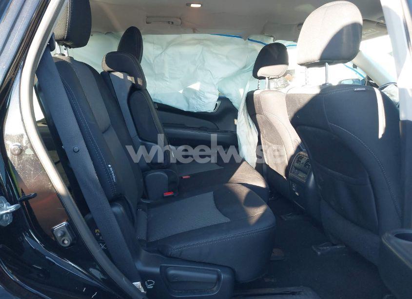 Photo 8 of 2018 Nissan Pathfinder SV (VIN 5N1DR2MMXJC643872)