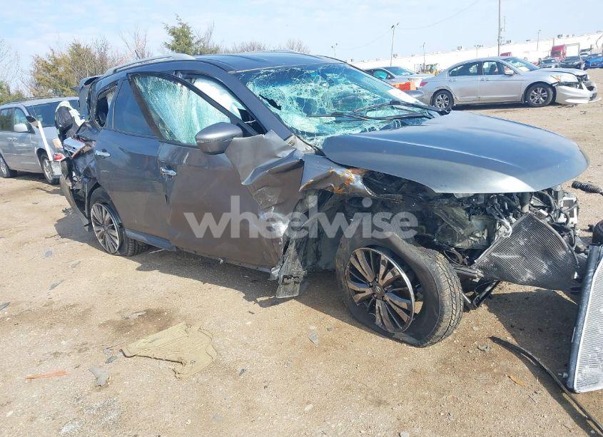 2018 Nissan Pathfinder S (VIN 5N1DR2MMXJC656654) main photo