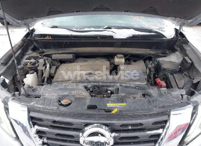 Photo 10 of 2018 Nissan Pathfinder SV (VIN 5N1DR2MMXJC661093)