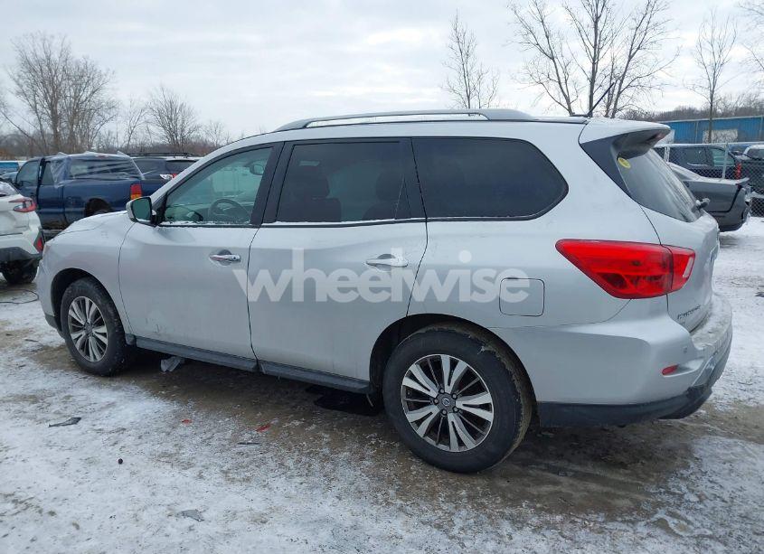 Photo 14 of 2018 Nissan Pathfinder SV (VIN 5N1DR2MMXJC661093)