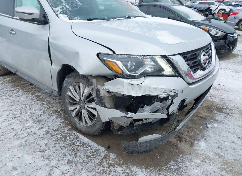 Photo 6 of 2018 Nissan Pathfinder SV (VIN 5N1DR2MMXJC661093)