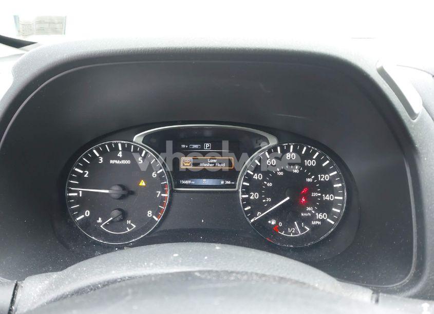 Photo 7 of 2018 Nissan Pathfinder SV (VIN 5N1DR2MMXJC661093)