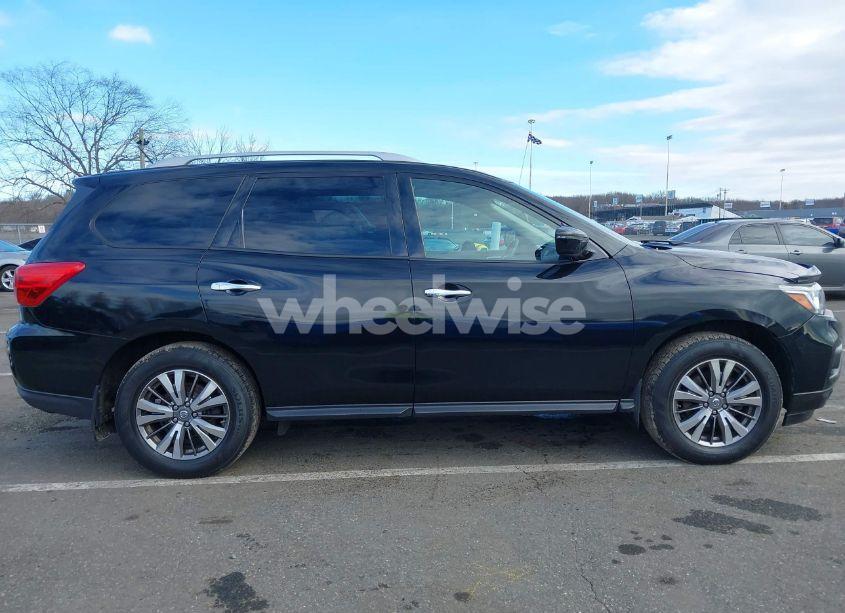 Photo 14 of 2018 Nissan Pathfinder S (VIN 5N1DR2MMXJC662860)