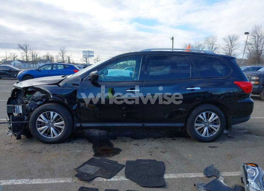 Photo 15 of 2018 Nissan Pathfinder S (VIN 5N1DR2MMXJC662860)