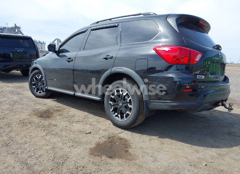 Photo 3 of 2019 Nissan Pathfinder SL (VIN 5N1DR2MMXKC617838)