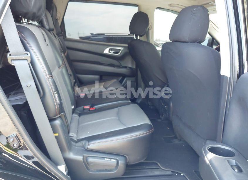 Photo 8 of 2019 Nissan Pathfinder SL (VIN 5N1DR2MMXKC617838)