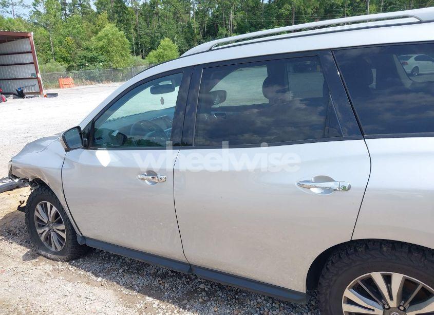 Photo 15 of 2019 Nissan Pathfinder SL (VIN 5N1DR2MMXKC630055)