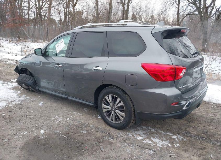 Photo 3 of 2019 Nissan Pathfinder S (VIN 5N1DR2MMXKC651780)