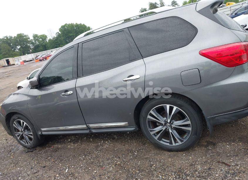 Photo 14 of 2017 Nissan Pathfinder PLATINUM (VIN 5N1DR2MN0HC610527)