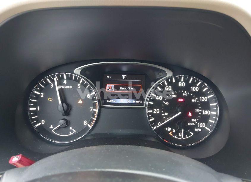 Photo 15 of 2017 Nissan Pathfinder PLATINUM (VIN 5N1DR2MN0HC610527)