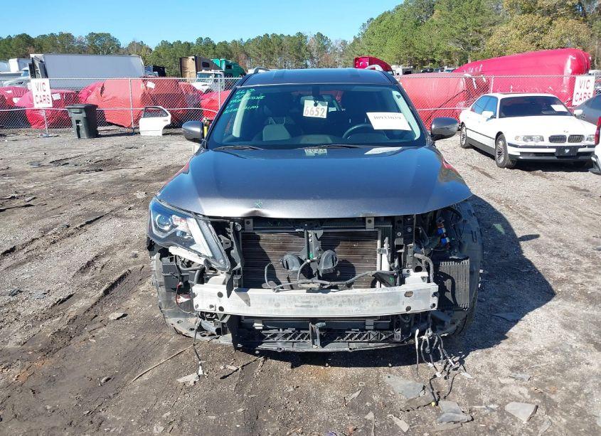 Photo 6 of 2017 Nissan Pathfinder SV (VIN 5N1DR2MN0HC631488)