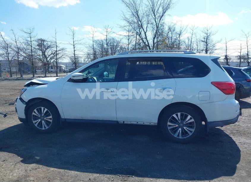 Photo 14 of 2017 Nissan Pathfinder SV (VIN 5N1DR2MN0HC648159)