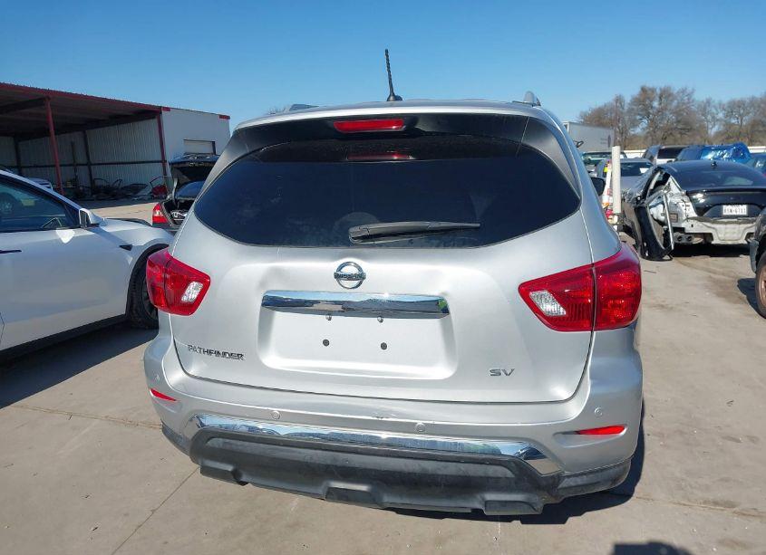 Photo 16 of 2017 Nissan Pathfinder SV (VIN 5N1DR2MN0HC698026)