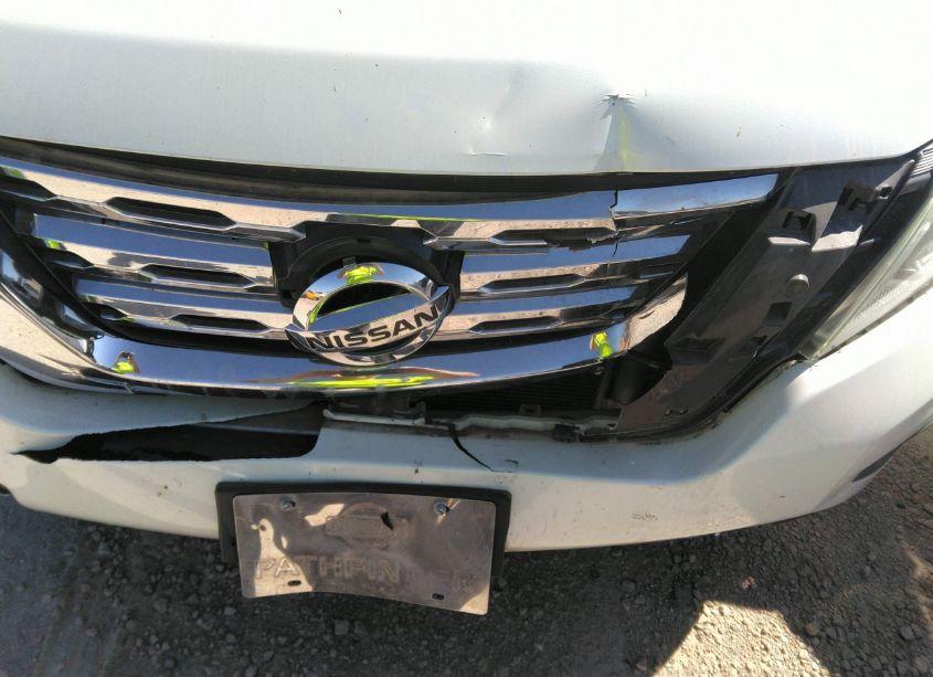 Photo 6 of 2018 Nissan Pathfinder SL (VIN 5N1DR2MN0JC605687)