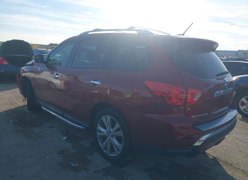 Photo 3 of 2018 Nissan Pathfinder SL (VIN 5N1DR2MN0JC676369)