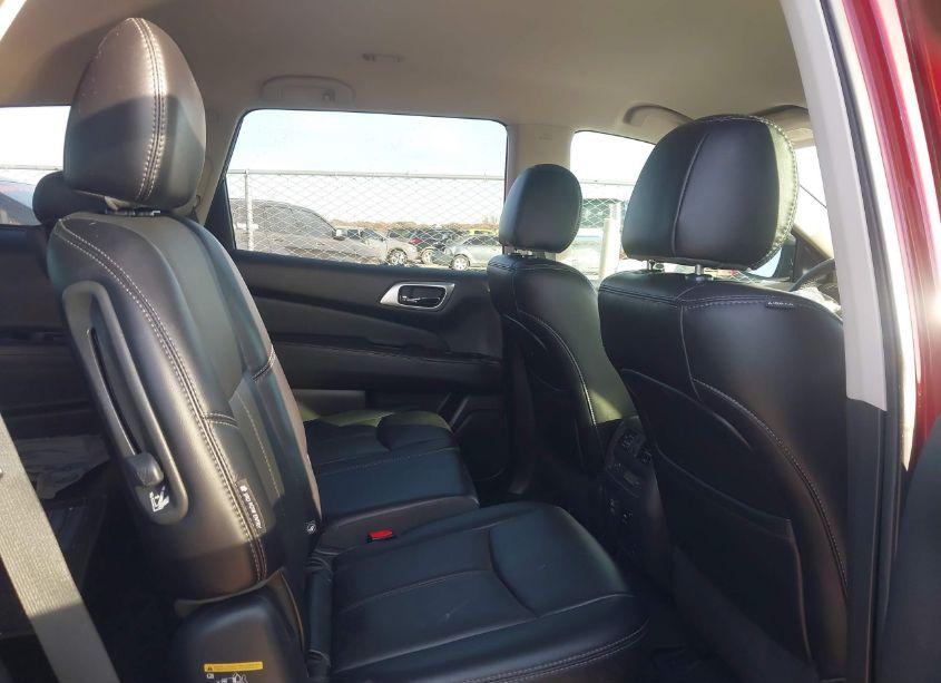 Photo 8 of 2018 Nissan Pathfinder SL (VIN 5N1DR2MN0JC676369)