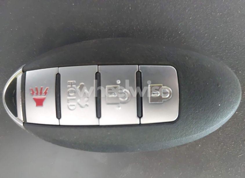 Photo 11 of 2017 Nissan Pathfinder SV (VIN 5N1DR2MN1HC619365)