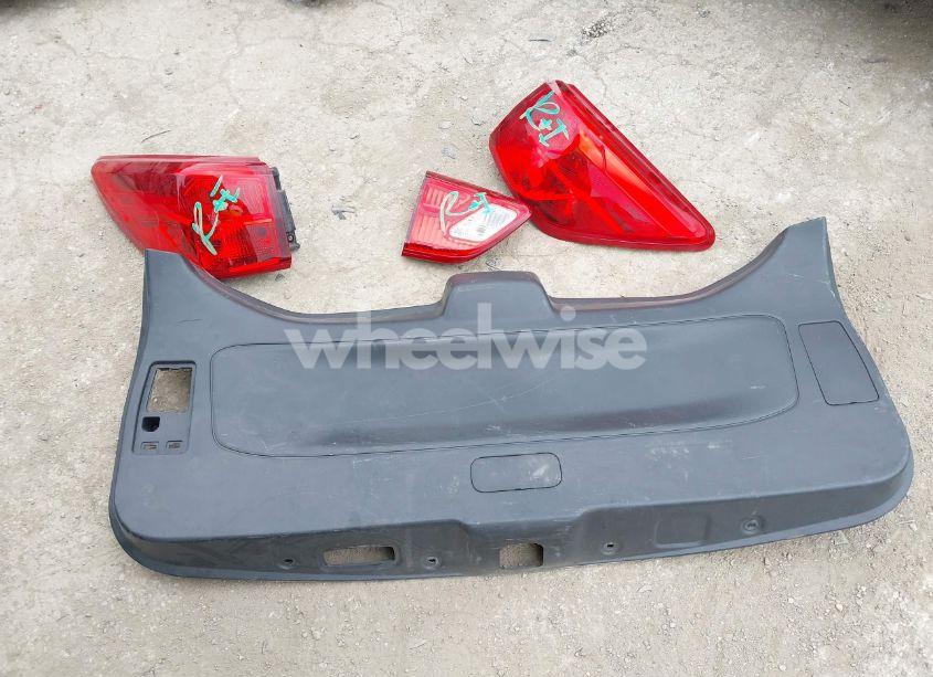 Photo 12 of 2017 Nissan Pathfinder SV (VIN 5N1DR2MN1HC619365)