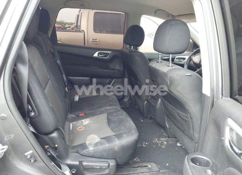 Photo 8 of 2017 Nissan Pathfinder SV (VIN 5N1DR2MN1HC619365)