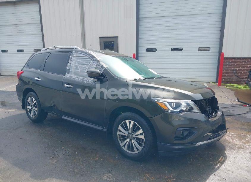 2017 Nissan Pathfinder SV (VIN 5N1DR2MN1HC619690) main photo