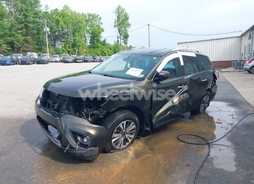 Photo 2 of 2017 Nissan Pathfinder SV (VIN 5N1DR2MN1HC619690)
