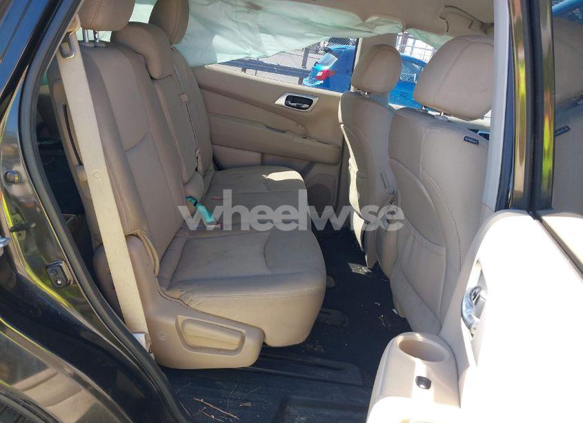 Photo 8 of 2017 Nissan Pathfinder SV (VIN 5N1DR2MN1HC619690)