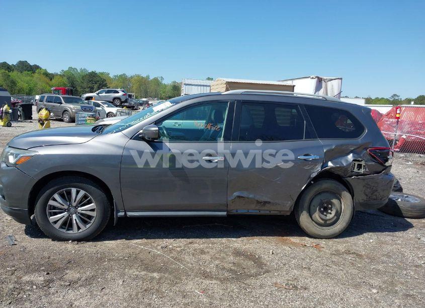 Photo 15 of 2017 Nissan Pathfinder SL (VIN 5N1DR2MN1HC620676)