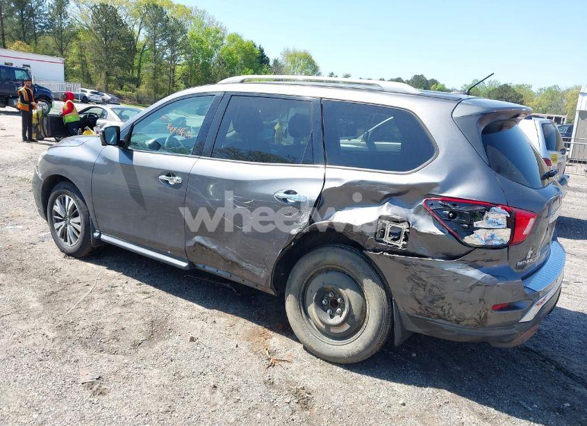 Photo 3 of 2017 Nissan Pathfinder SL (VIN 5N1DR2MN1HC620676)