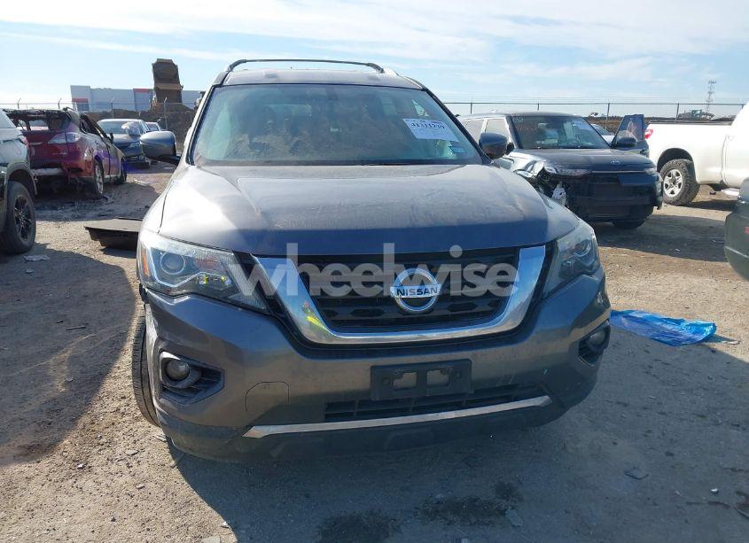 Photo 12 of 2017 Nissan Pathfinder (VIN 5N1DR2MN1HC621133)