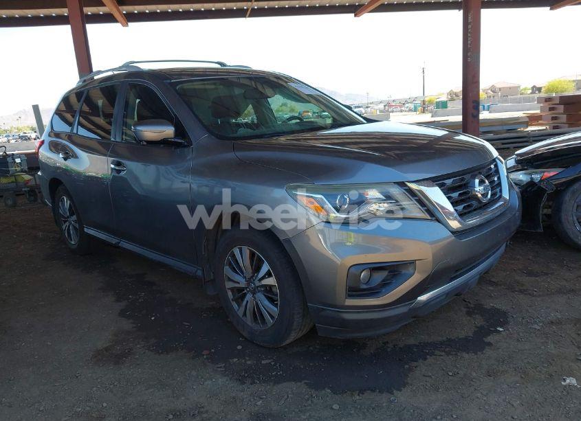 2017 Nissan Pathfinder SL (VIN 5N1DR2MN1HC637381) main photo