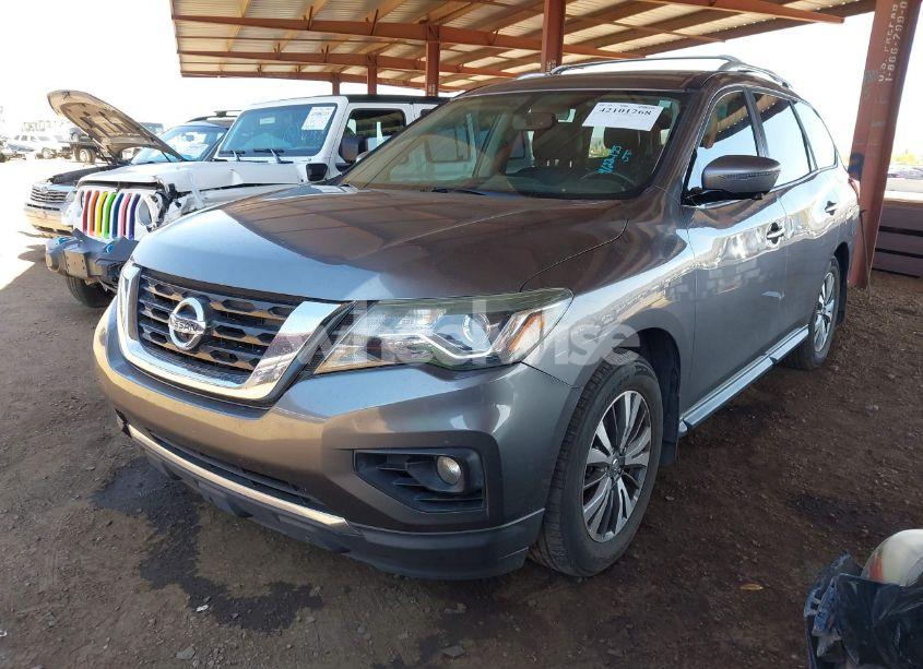 Photo 2 of 2017 Nissan Pathfinder SL (VIN 5N1DR2MN1HC637381)