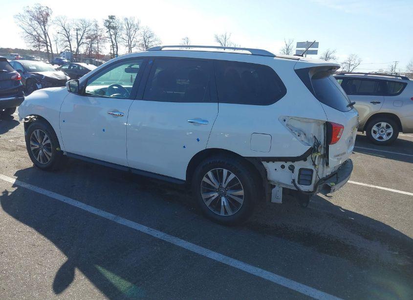 Photo 3 of 2017 Nissan Pathfinder SV (VIN 5N1DR2MN1HC661339)