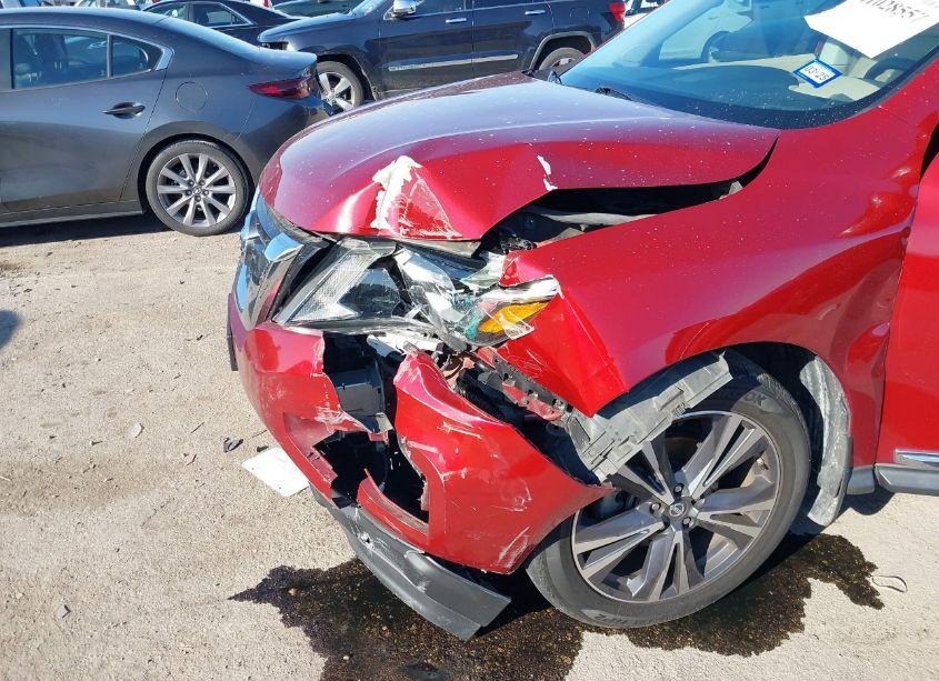 Photo 6 of 2017 Nissan Pathfinder PLATINUM (VIN 5N1DR2MN1HC669229)