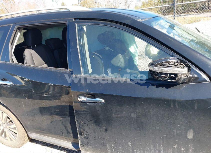 Photo 13 of 2017 Nissan Pathfinder S (VIN 5N1DR2MN1HC678853)